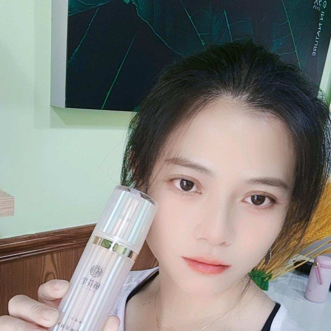 轻素栖花里利利《东邦店》