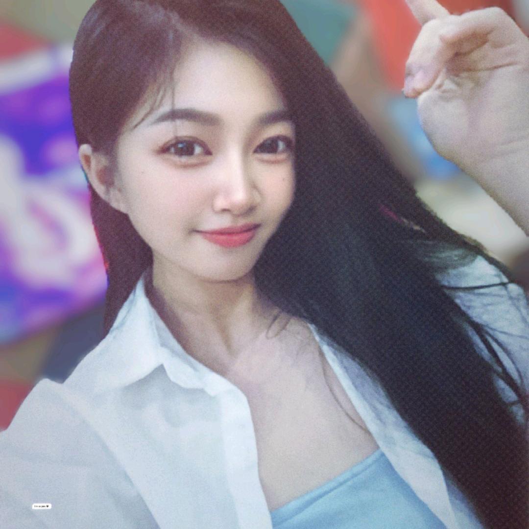 燕子Y。。。。