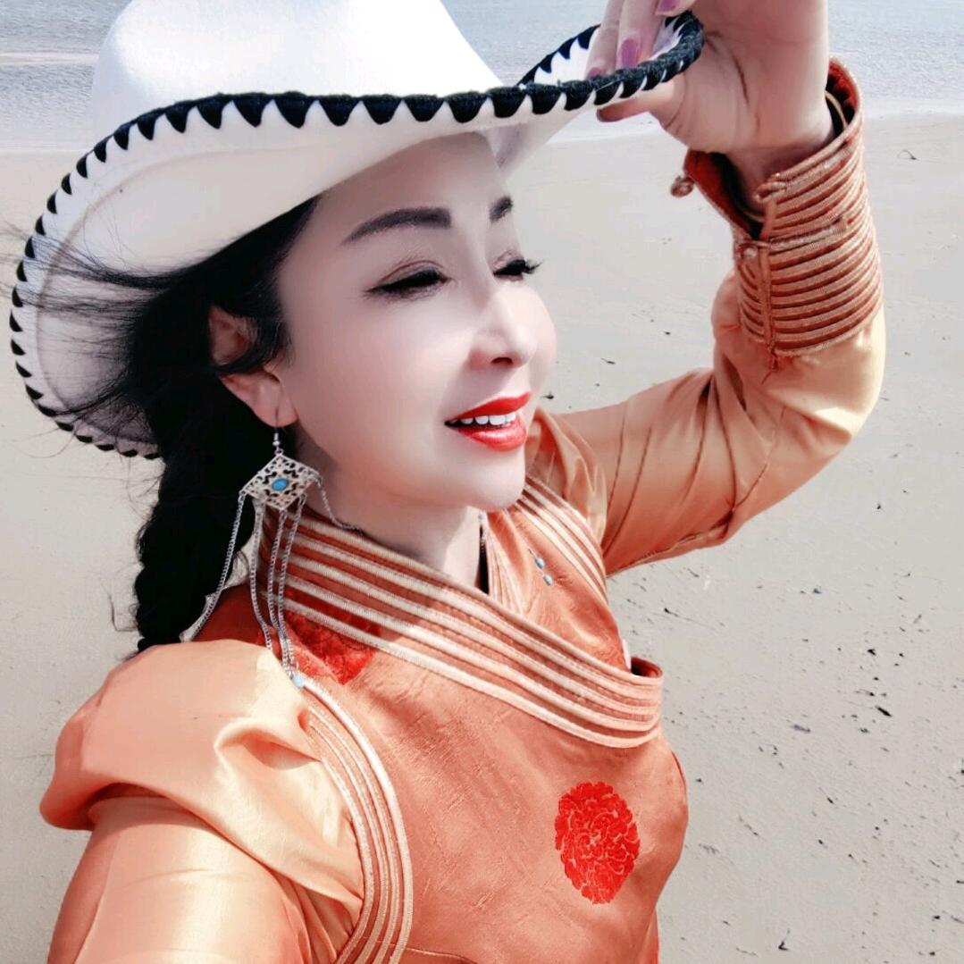 草原姑娘高娃