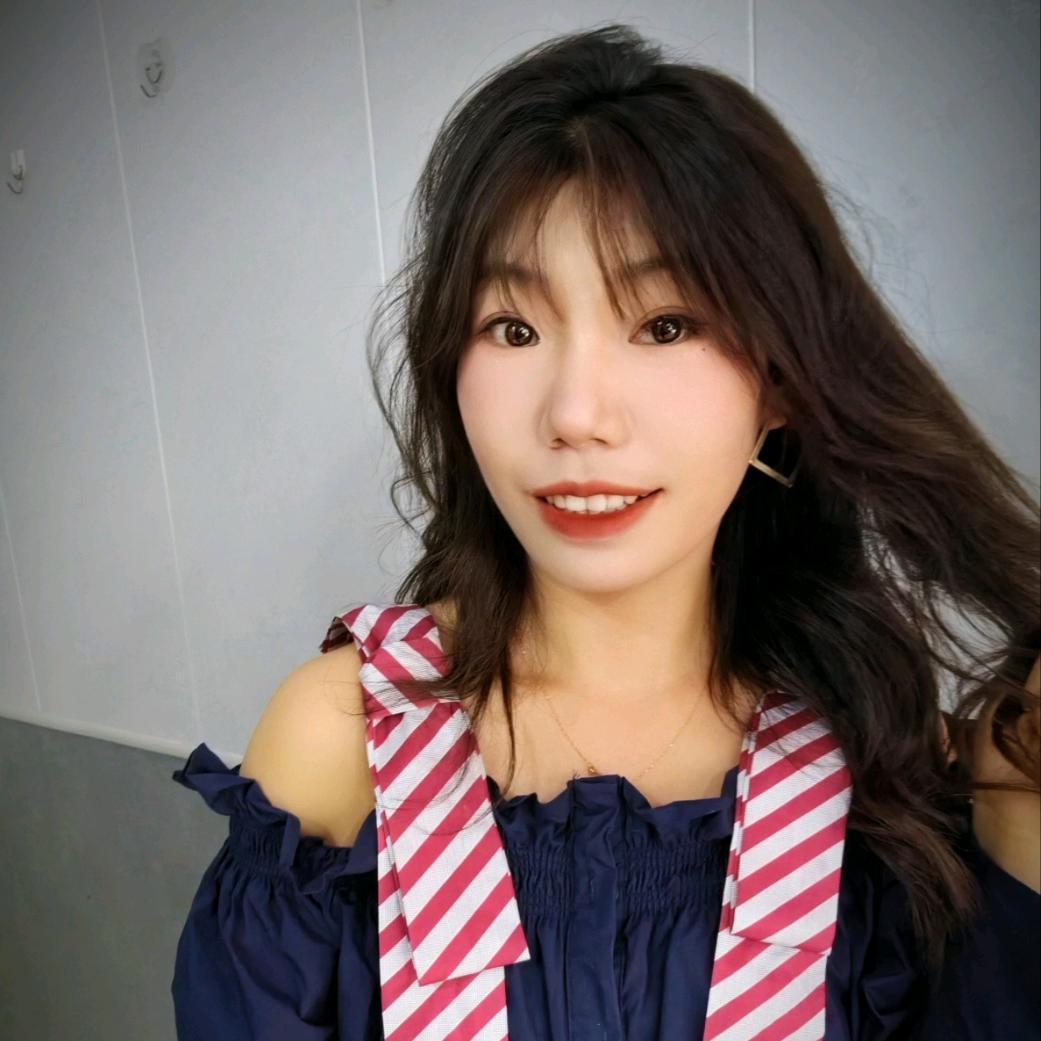西固女设计师本色本色剪忆