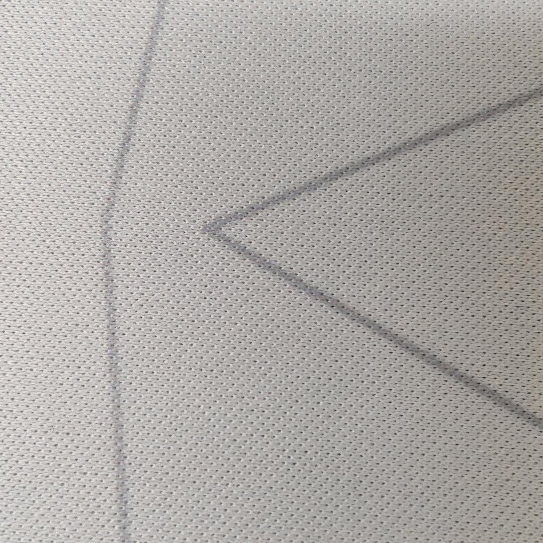 空-白