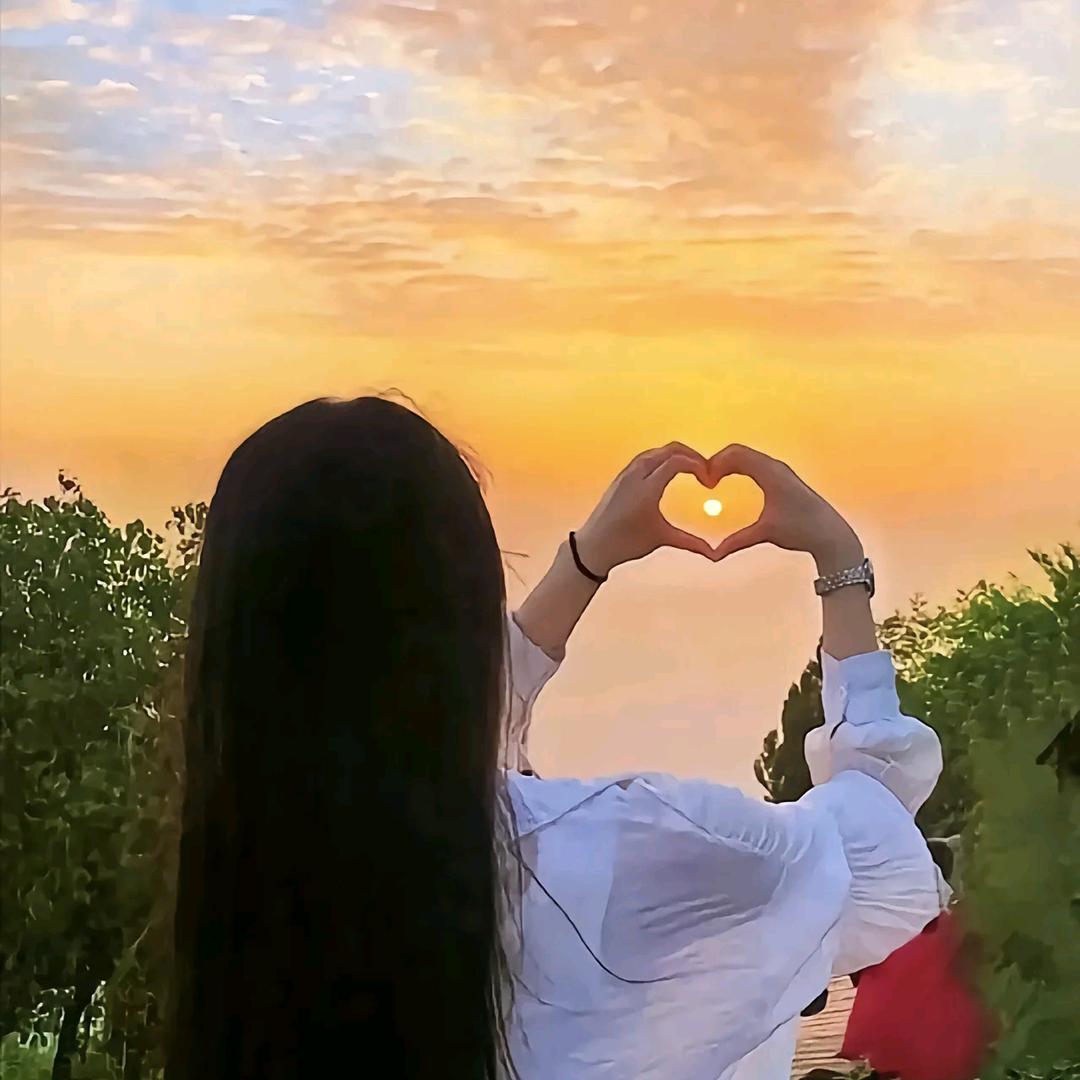 ℋღ᭄曾經🍒再美᭄也是傷💞࿐: