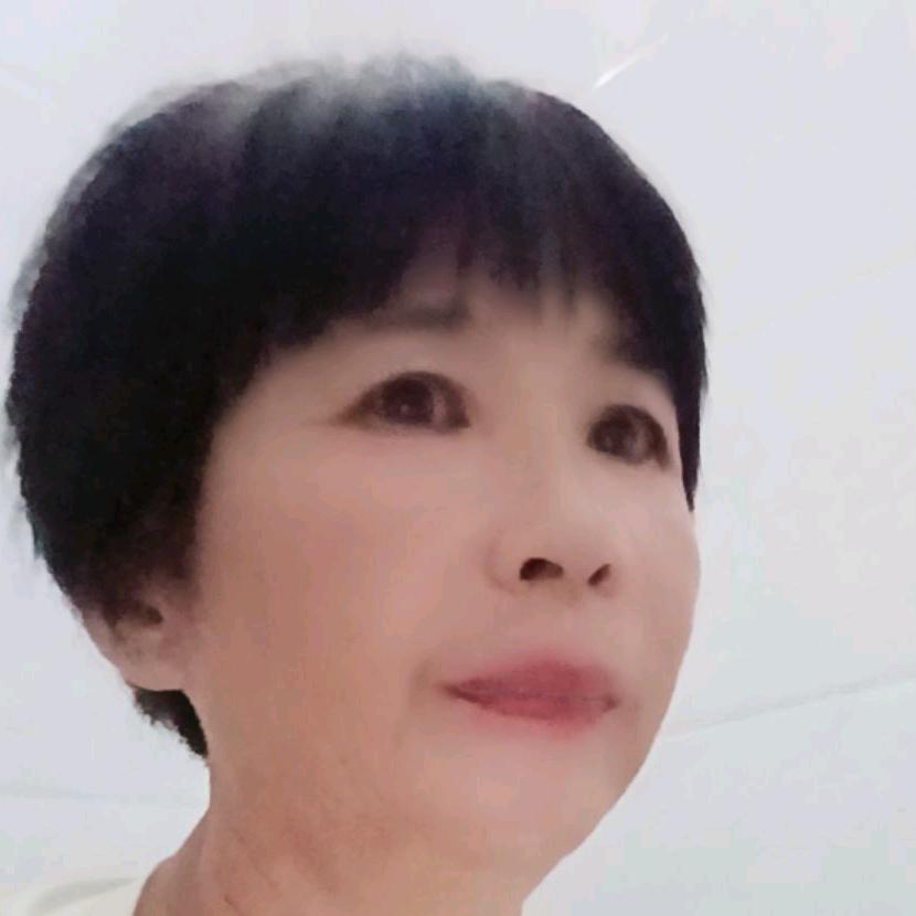 英子