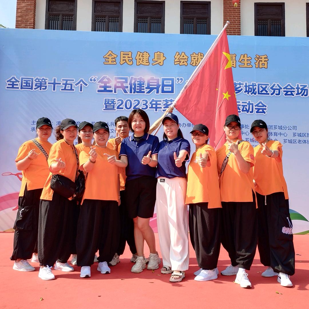 曾曾《曳舞》