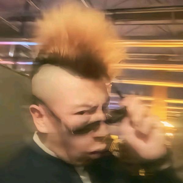 5894946