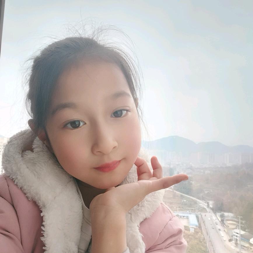 美美如意，新想事成。