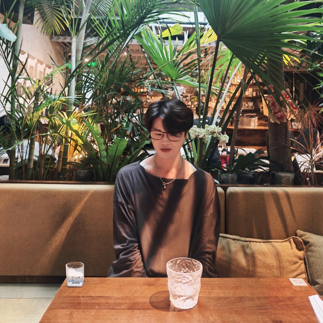 屋里明儿
