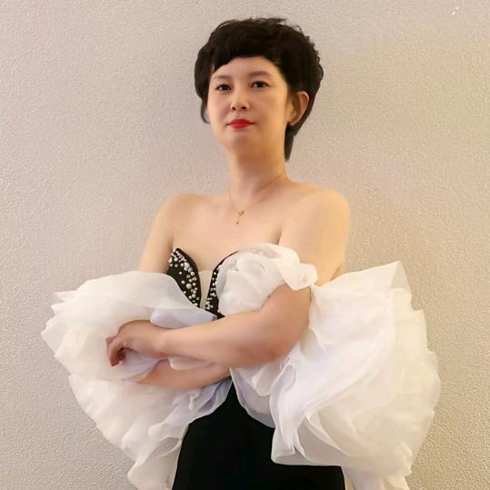 蕴雅馨丽