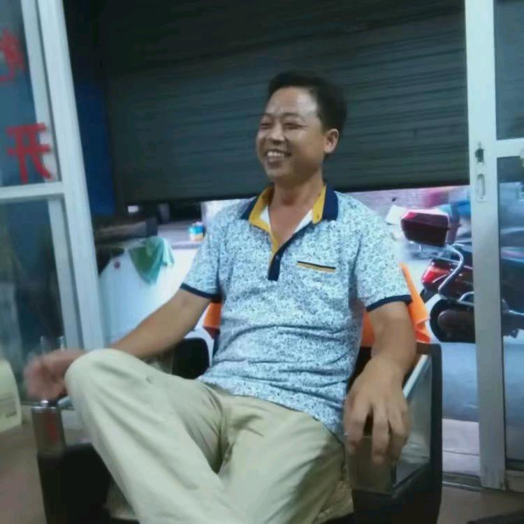 爱唱歌的小老头🎤