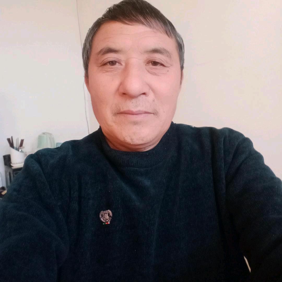 爱唱歌，老刘