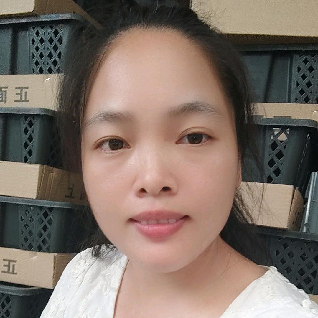 龙羽孵化公司－黄姐