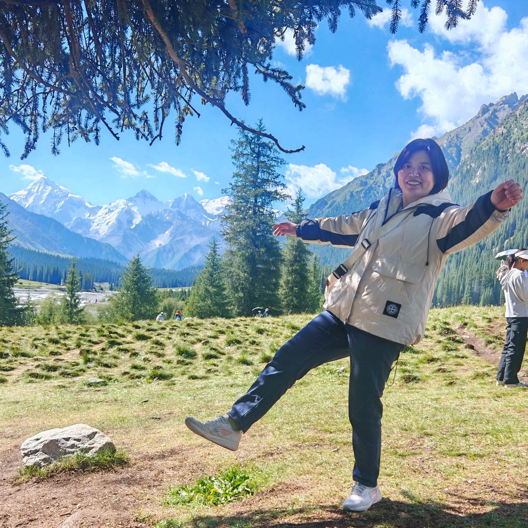 牡丹少儿书画院张寒