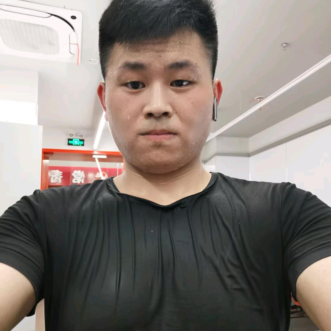 爱健身的厨子