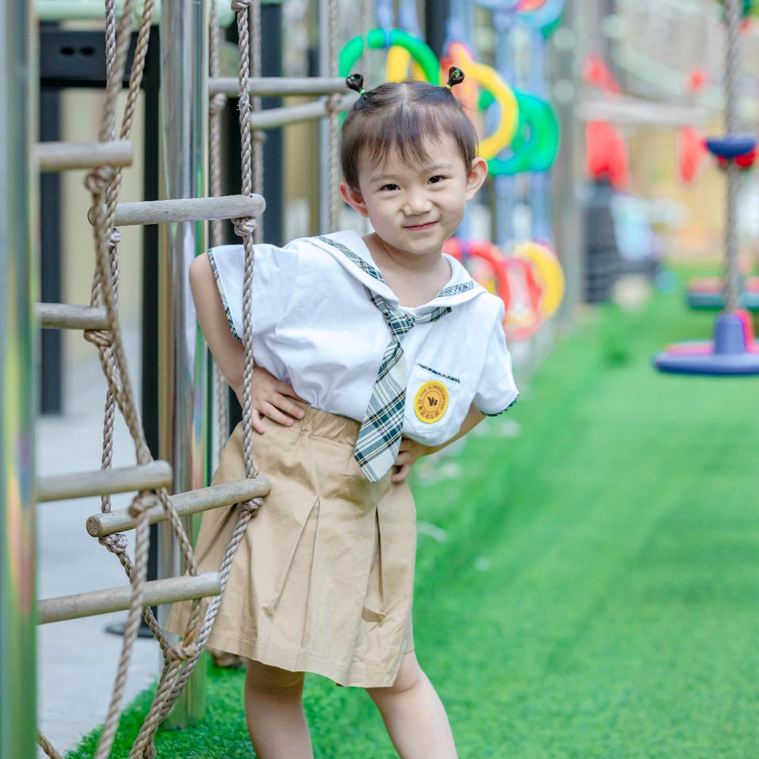 兴义市红黄蓝  丹丹老师