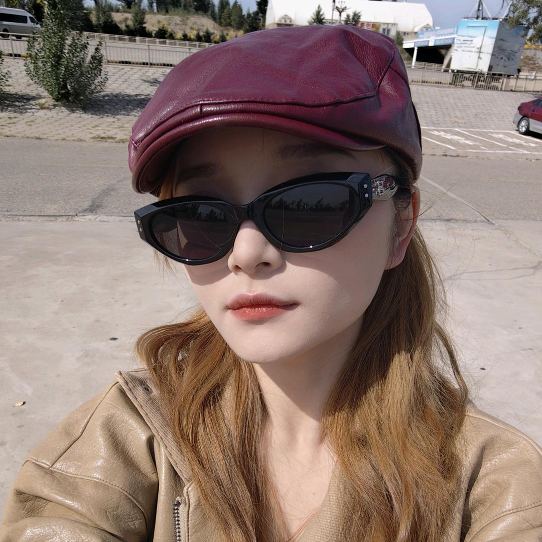 (⁎⁍̴̛ᴗ⁍̴̛⁎)