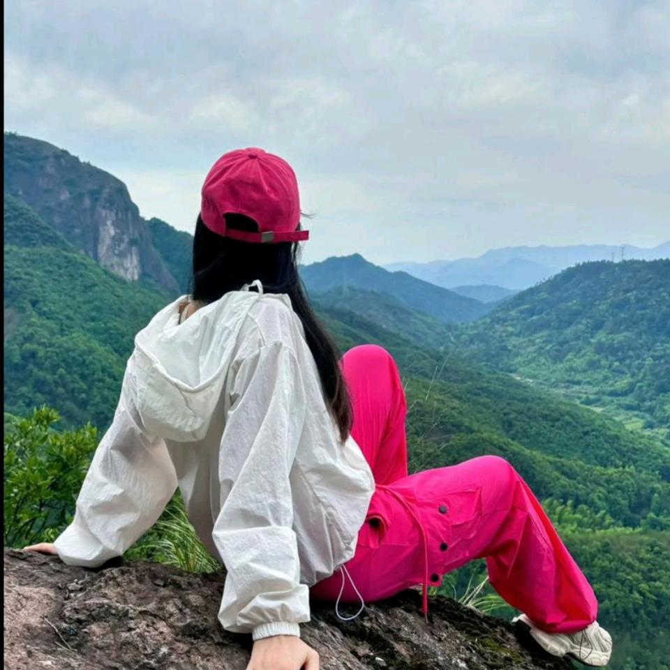 丫丫爱爬山《👀主业进裙》