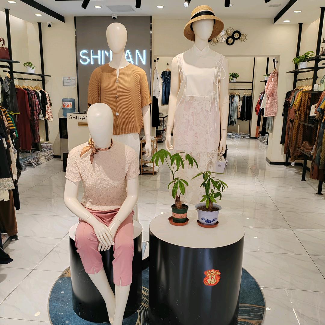 施苒风荷园店（南开区西湖道风荷园底商）