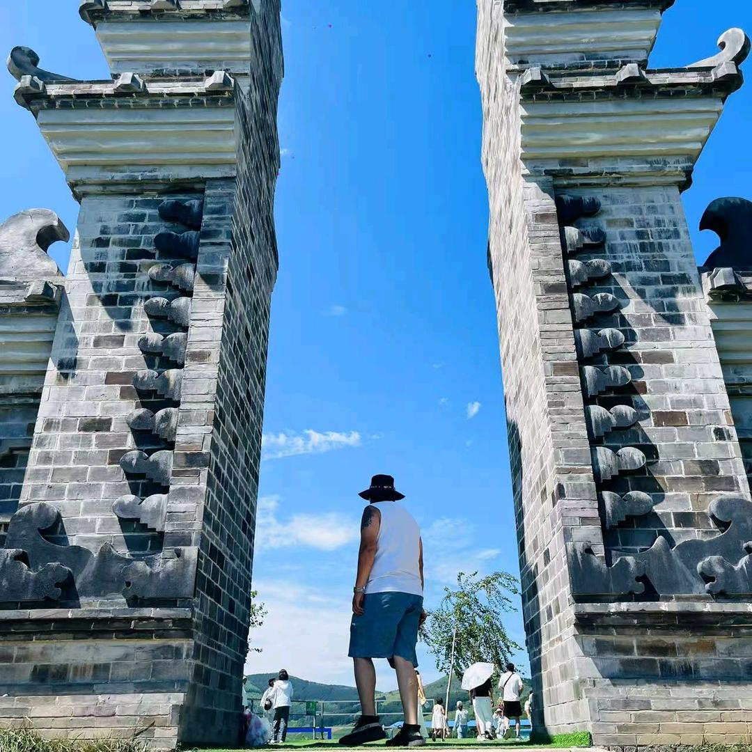 人可帅。