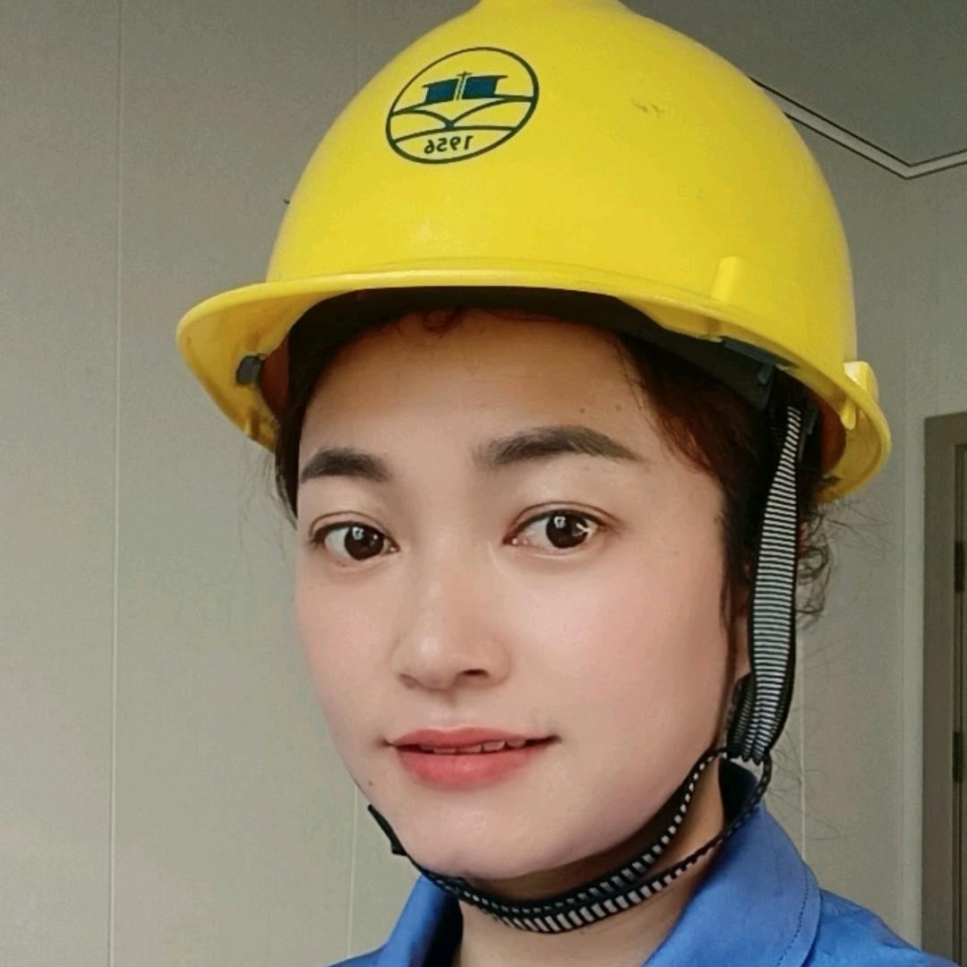 女焊工小黑
