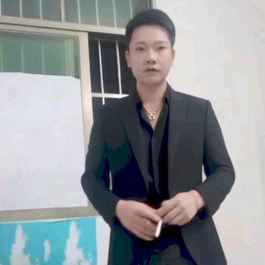 农村布依小勇🩷