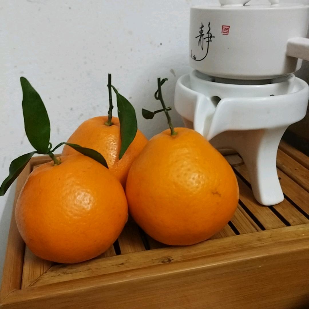 吃在手中想在脑中