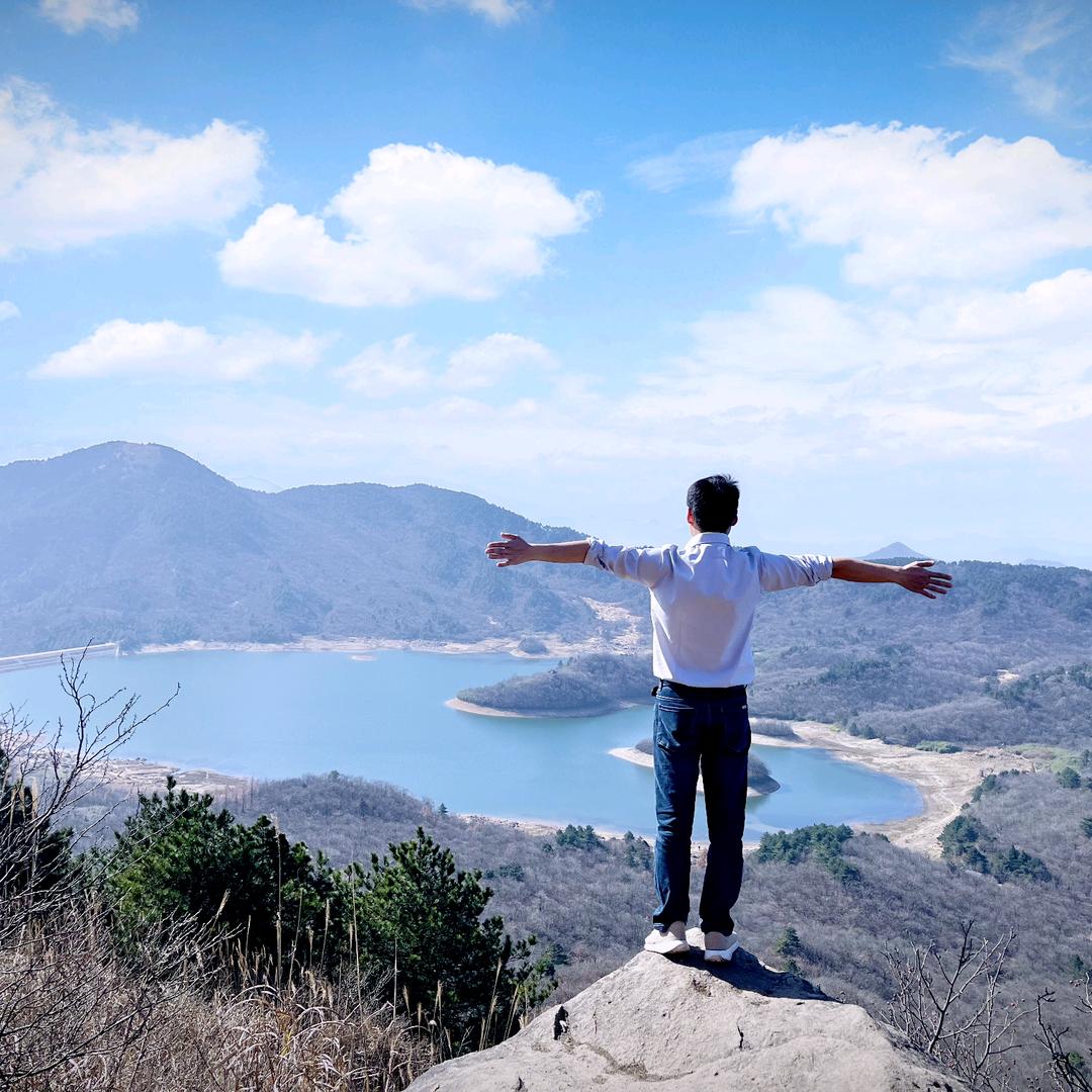 独孤山客