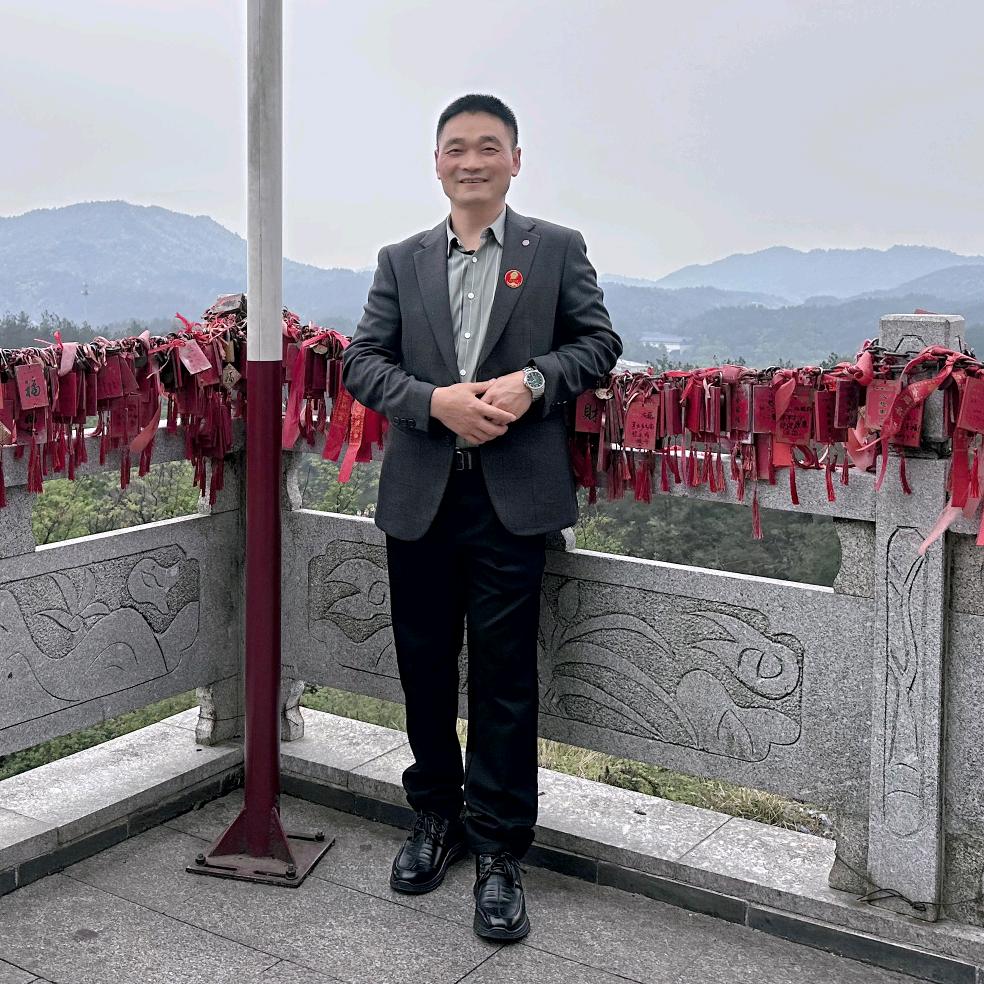 湖北宜昌长阳钟家湾村（80后村干部）