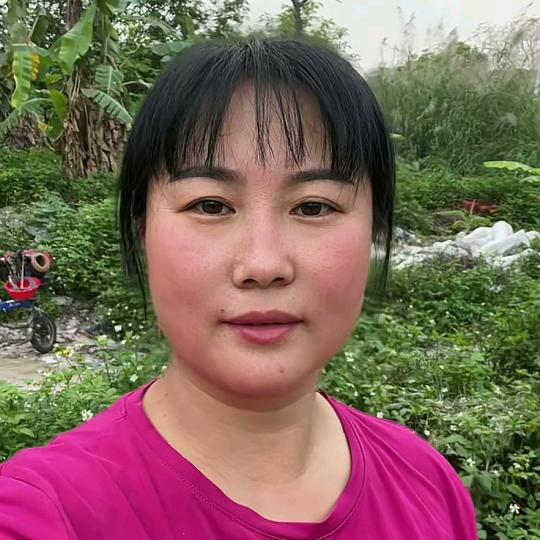 兰兰 一个人