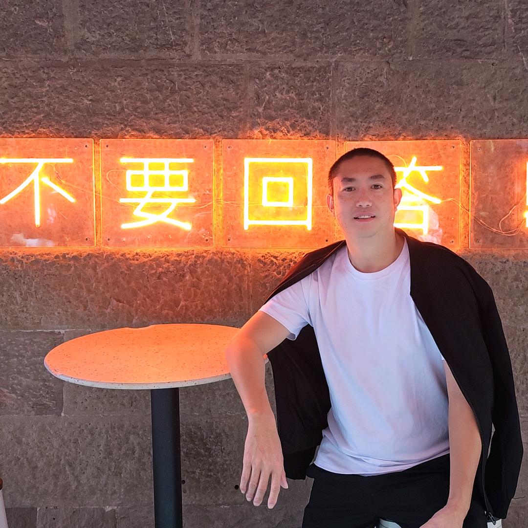 智哥在泰国开酒店
