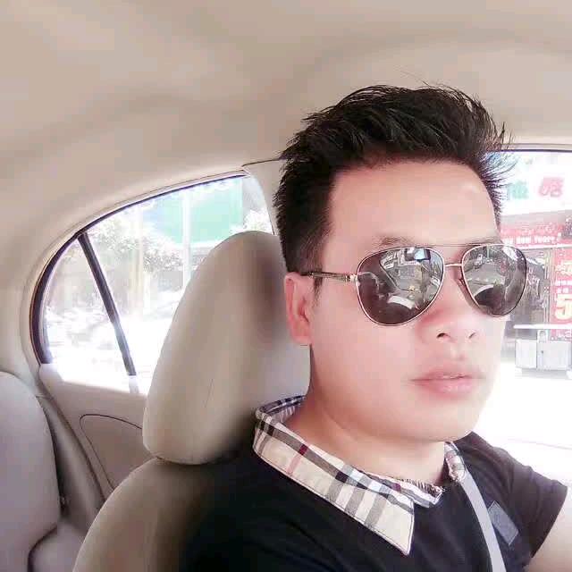 汨罗市社慕颜名士理发店