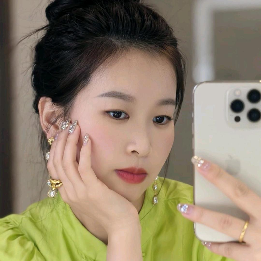 🌈丽丽☜90年的【在工地挖泥巴】