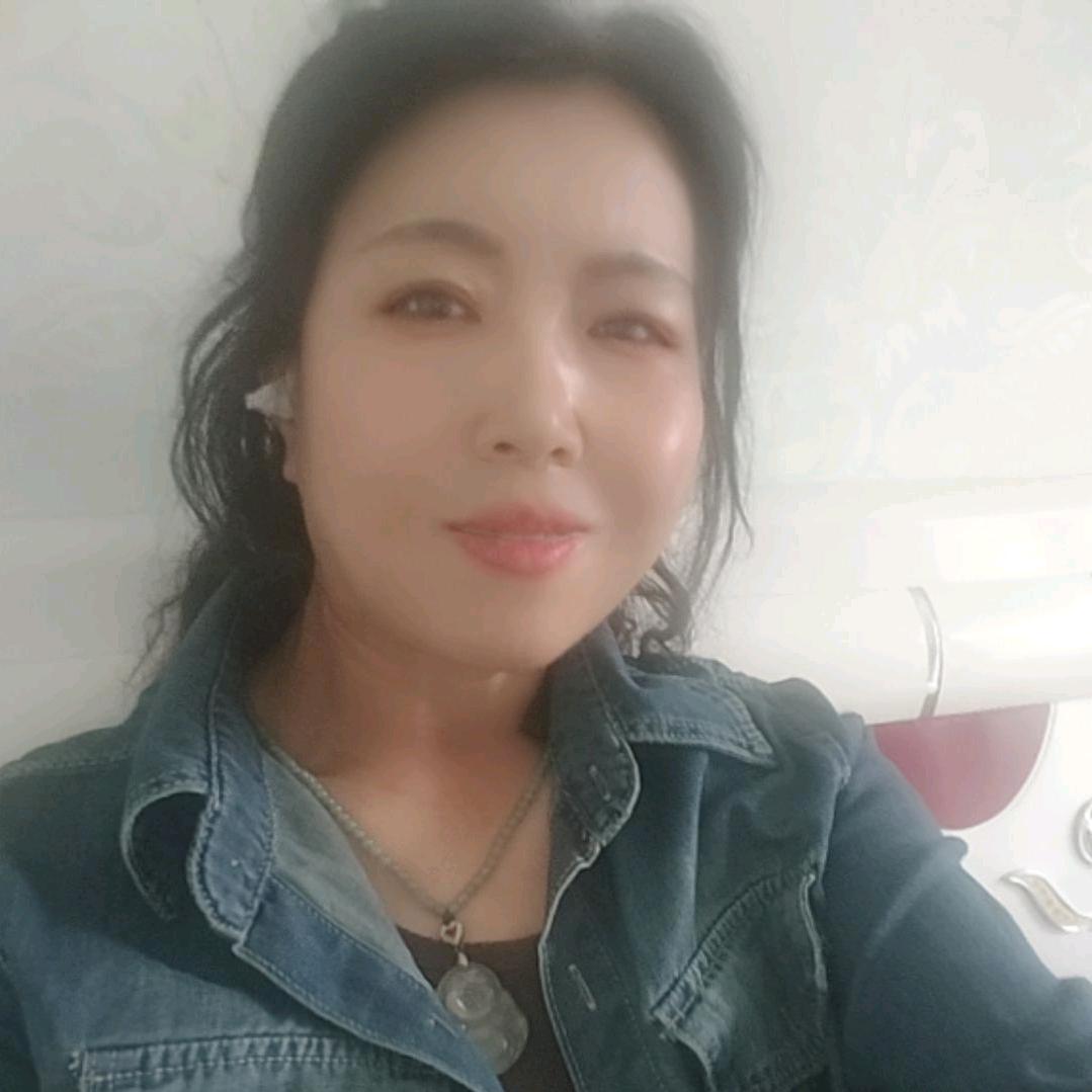 卢玲