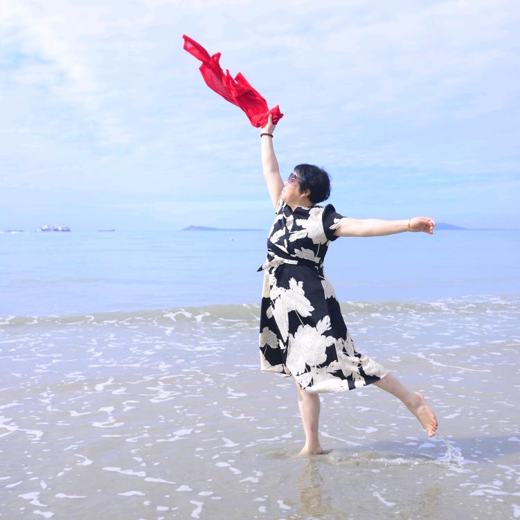 幸福的俩宝姥姥