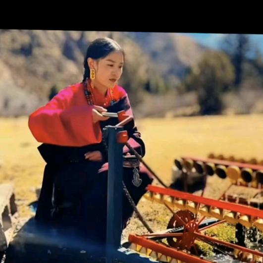 Rinchen ལྷ་མོ🌻