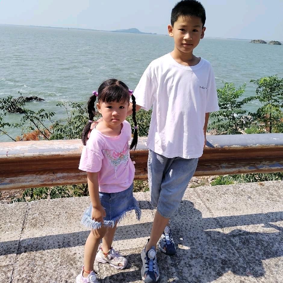，我