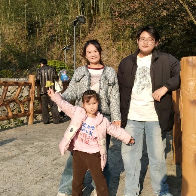 @玲儿@