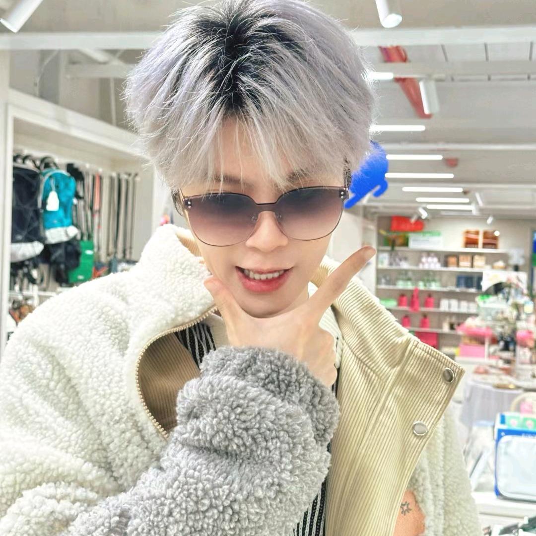 小狗才不会说谎嘞（小蝴蝶🦋）