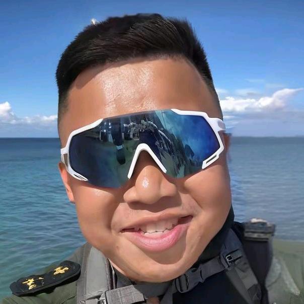 蓝战非环游世界