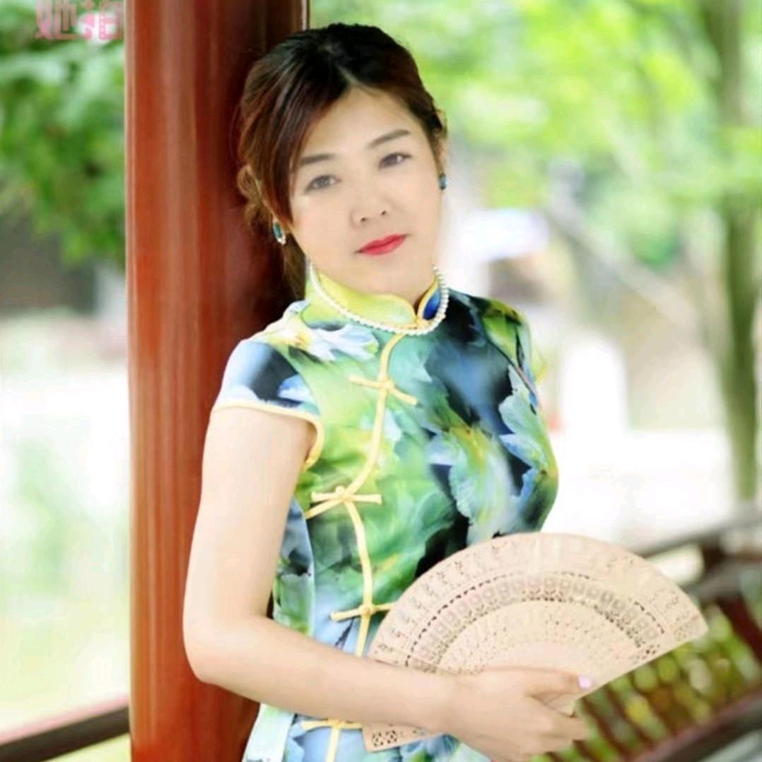 兰   < ❤️❤️>