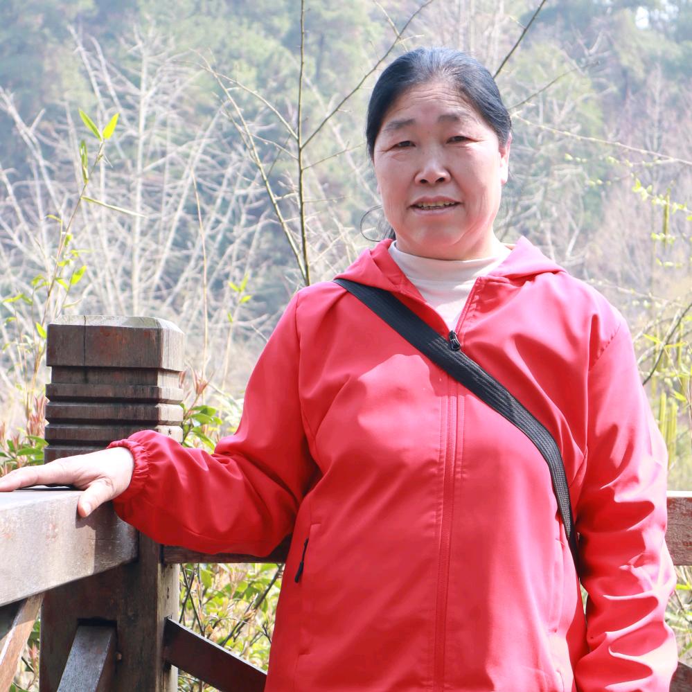 我来自贵州贵阳，做一名带货主播聊天主播