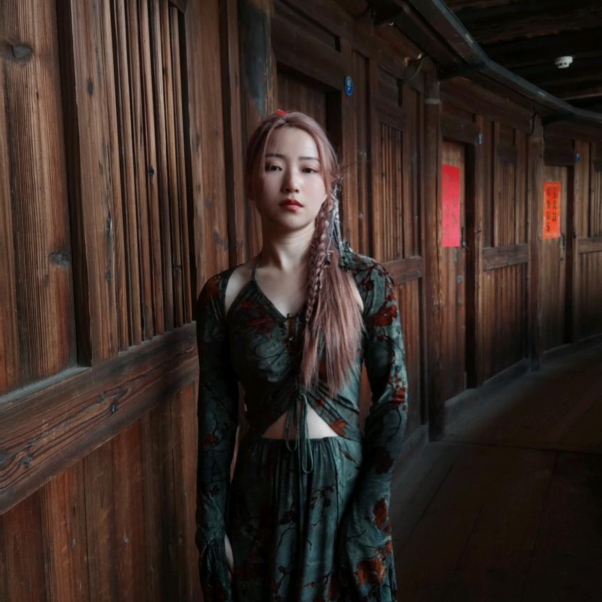 海娜师七彩祥云