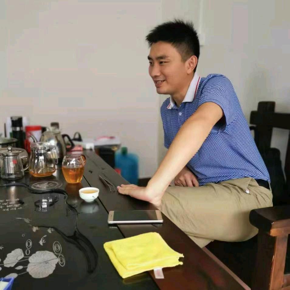 万万(佛山物流老板)