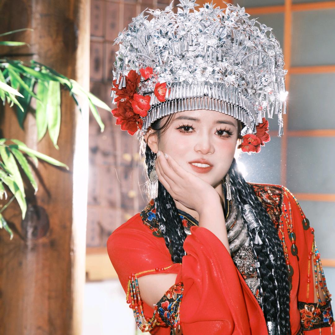 ʚ 小 李 同 志 ɞ