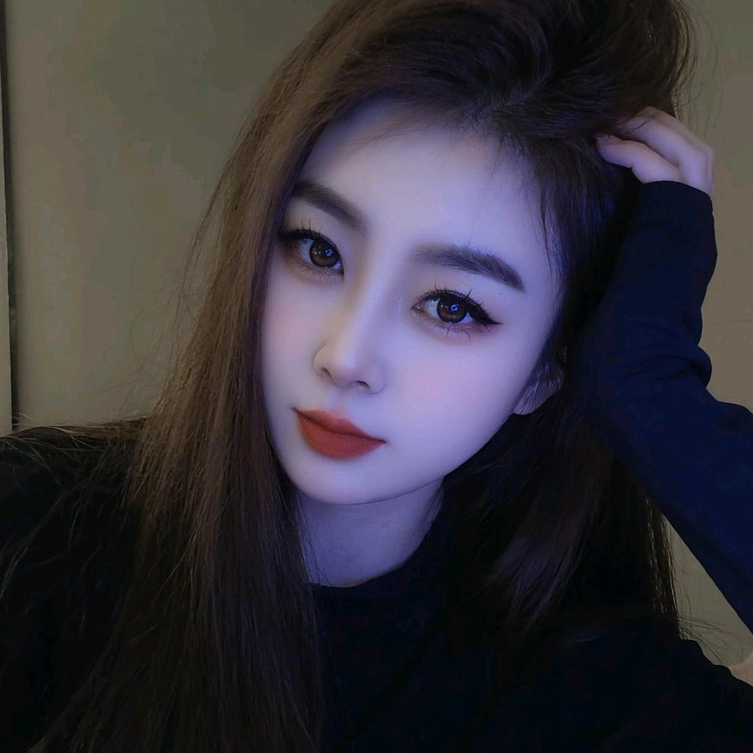《东北小少妇一个人》