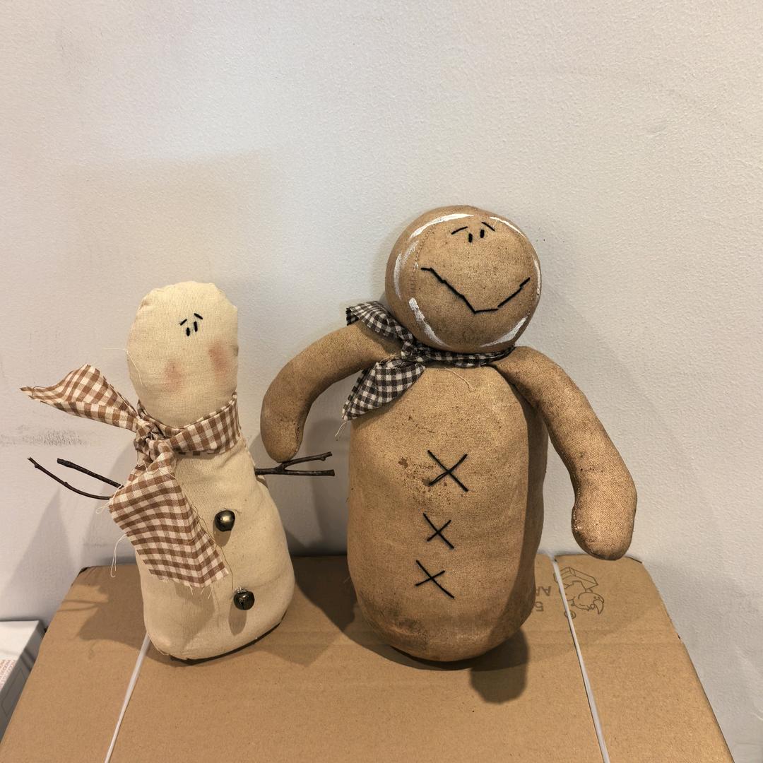 郭小黑玩偶店
