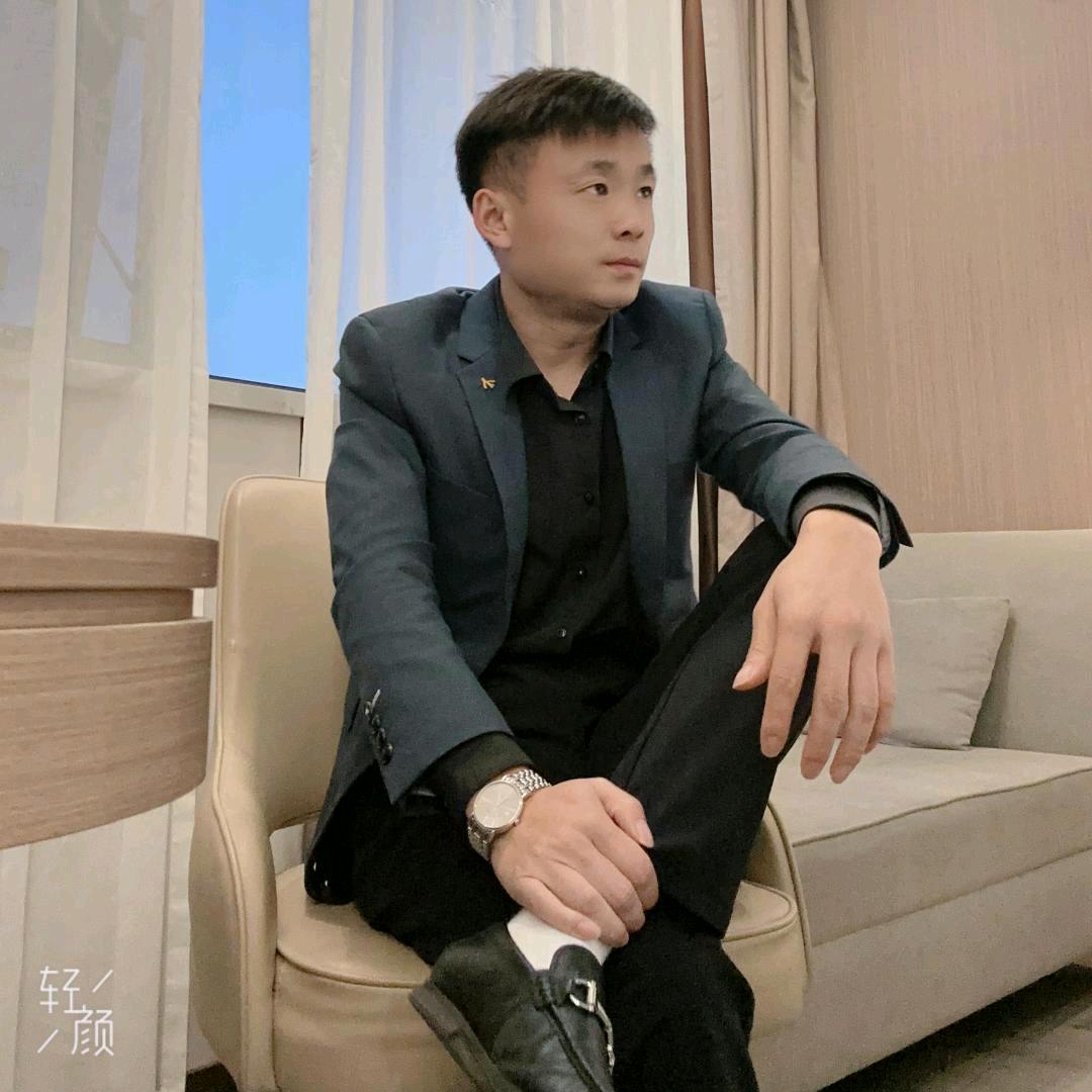 Mr 何