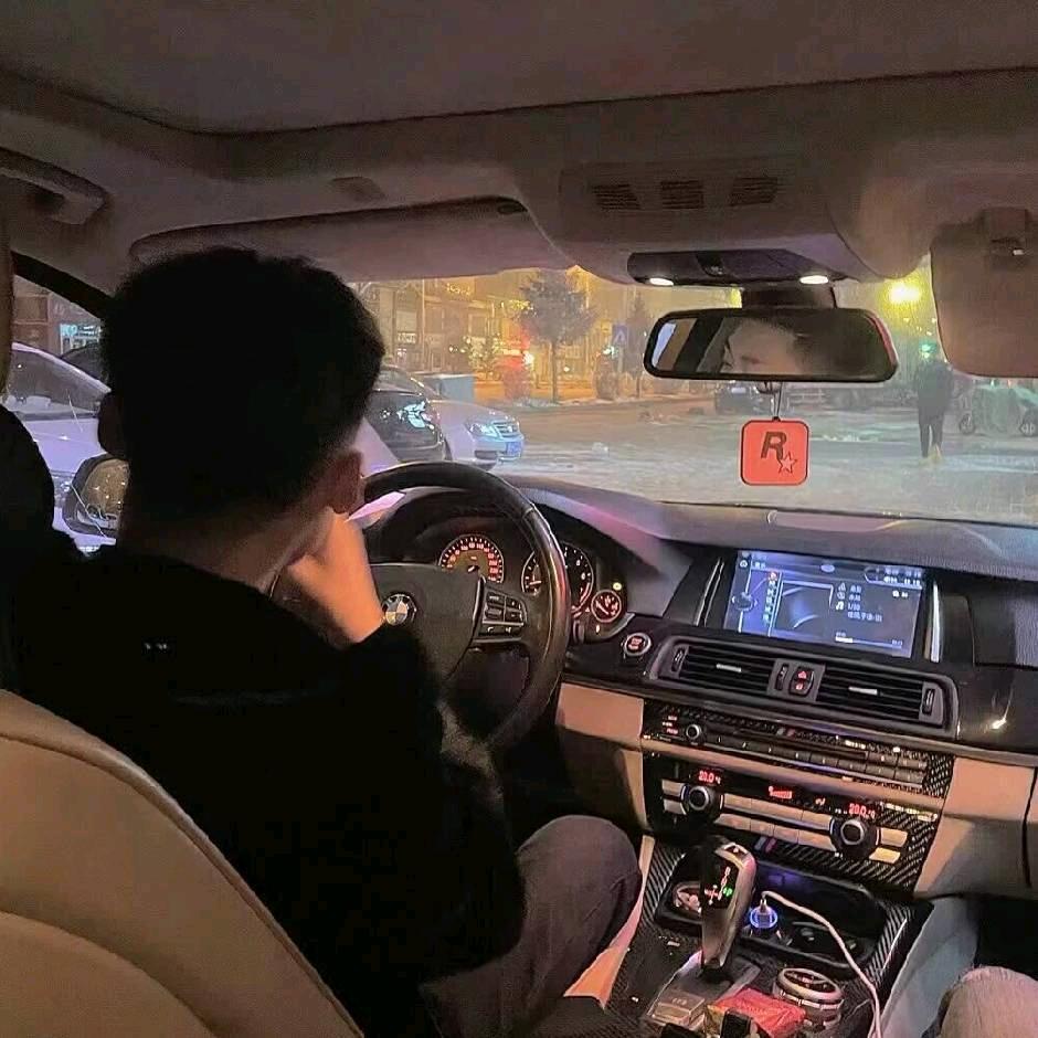 阿迪🏩