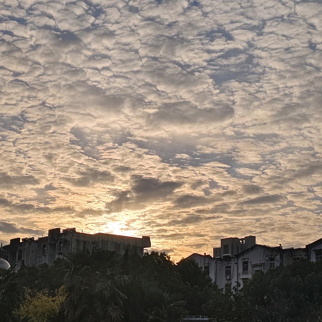 ℒᎭℯ余生💕有你