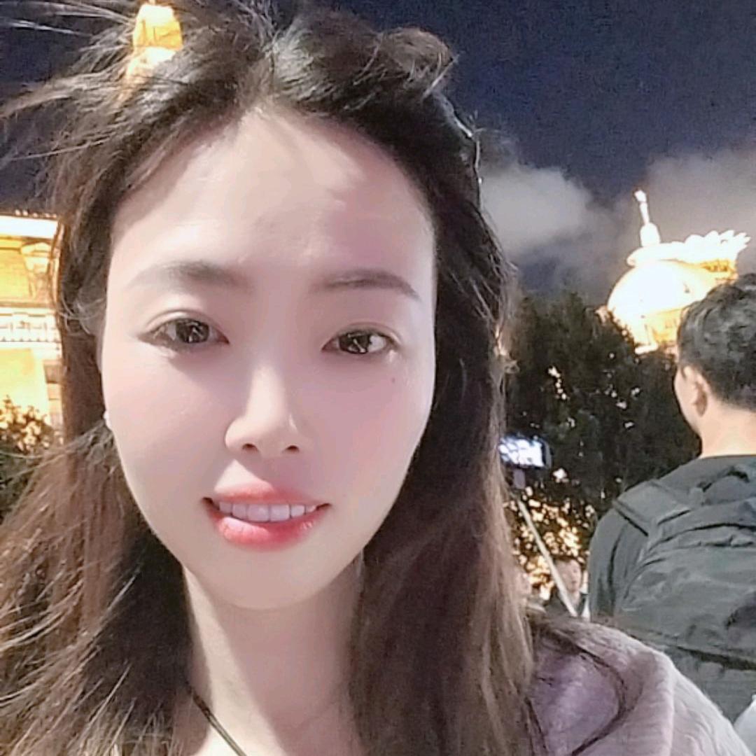 依依