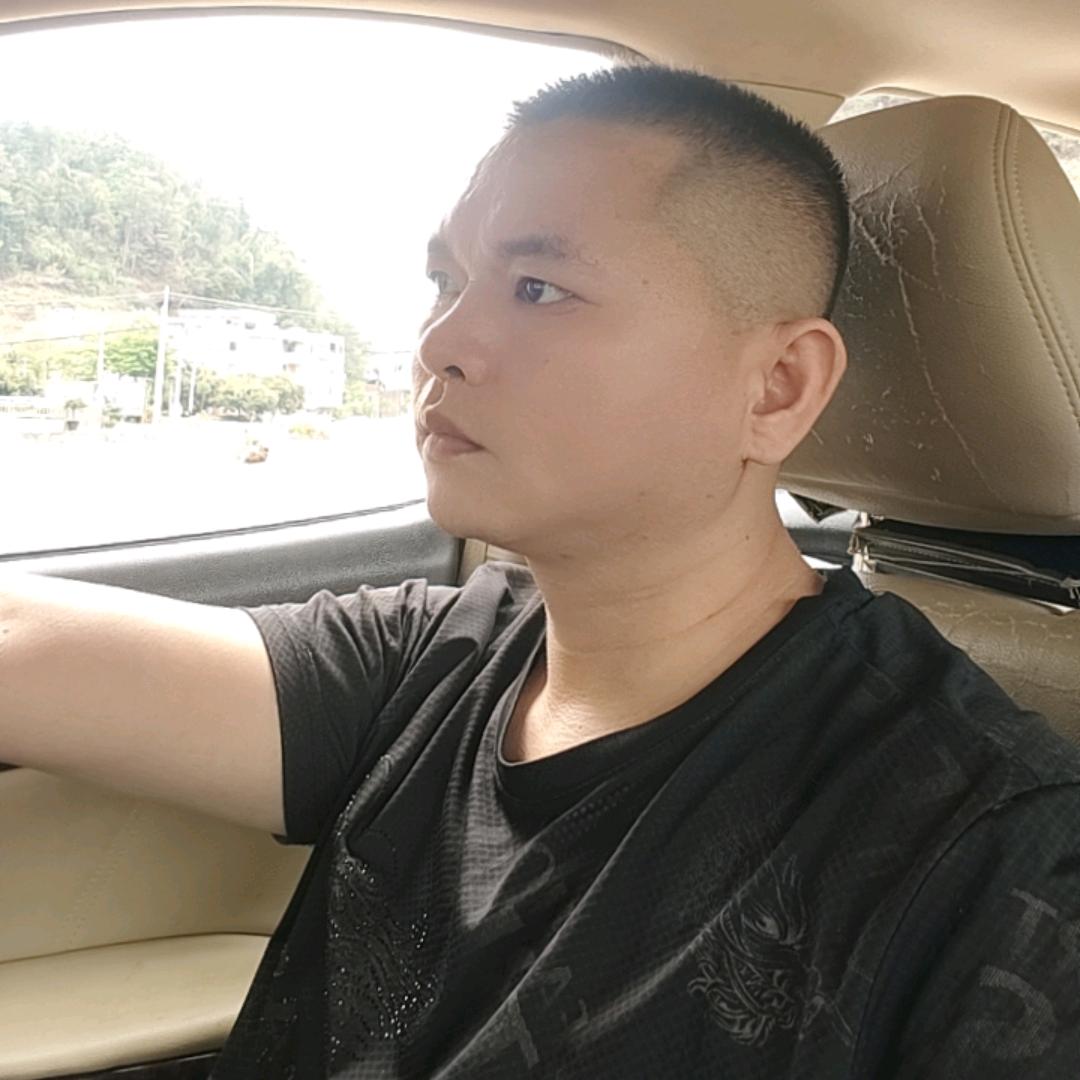 李